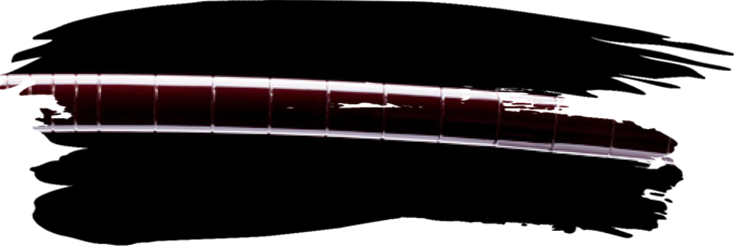 Saya Cha Sendan lacada en rojo oscuro